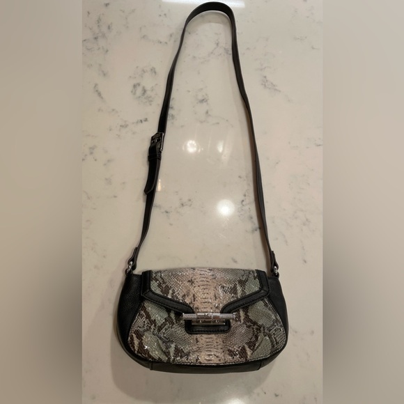 Aimee Kestenberg Crossbody Bag with Snakeskin Look Details - Picture 2 of 9